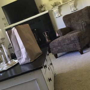 Meet your Posher, Marcia